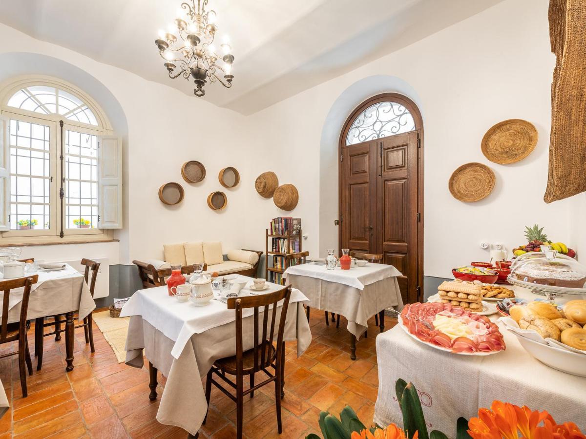 דורגלי Palazzo Cherchi מראה חיצוני תמונה