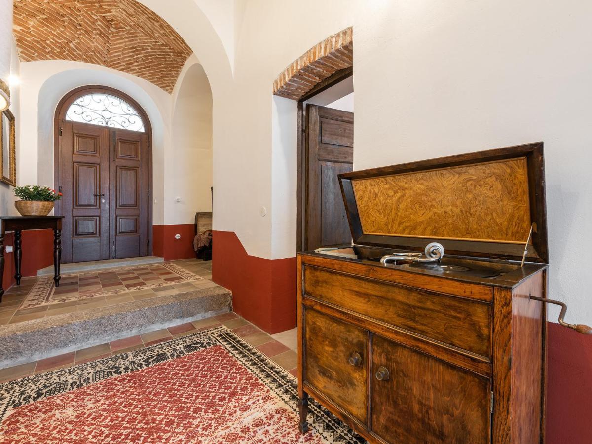דורגלי Palazzo Cherchi מראה חיצוני תמונה